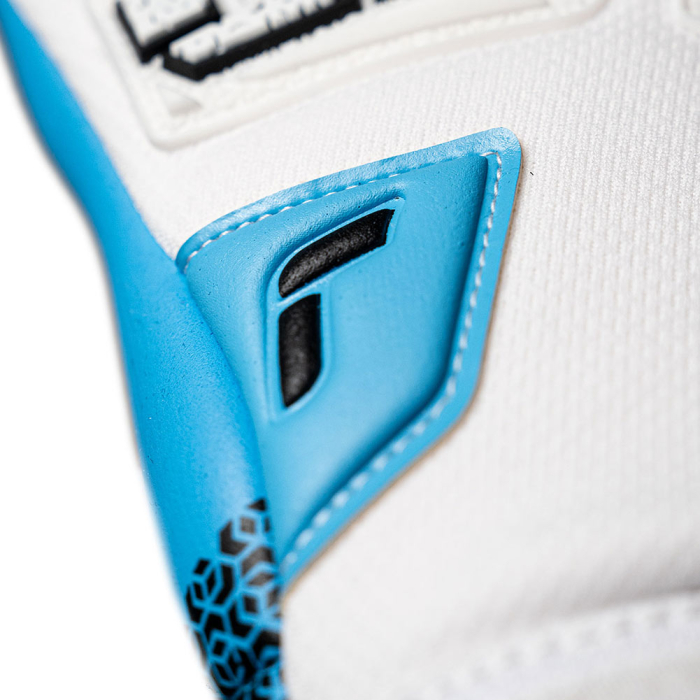 55704391126 Reusch Attrakt Freegel Aqua Goalkeeper Gloves white/aqua b