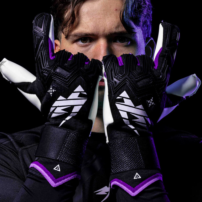 Kaliaaer RE:GEN PRO Junior Goalkeeper Gloves Black/White/Purple