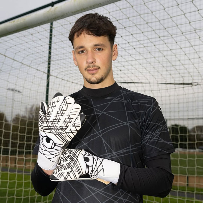 Uhlsport Prediction #370 UK HN Junior Goalkeeper Gloves white/black