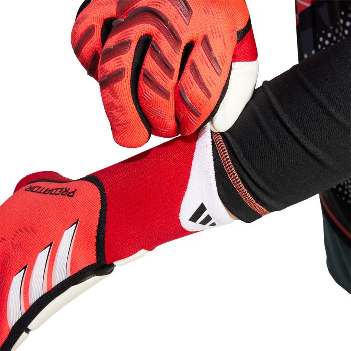IW6276J adidas Predator 25 Pro Junior Goalkeeper Gloves ruby / lucid r