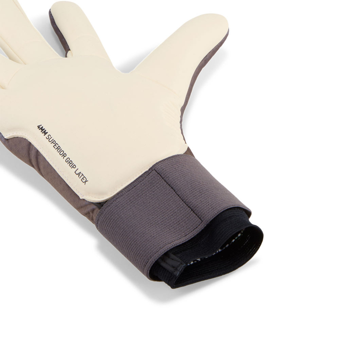 04194807 Puma ULTRA ULTIMATE Hybrid Goalkeeper Gloves silver