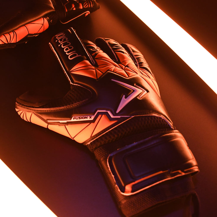 Precision Fusion X Roll Finger Protect Junior Goalkeeper Gloves black/