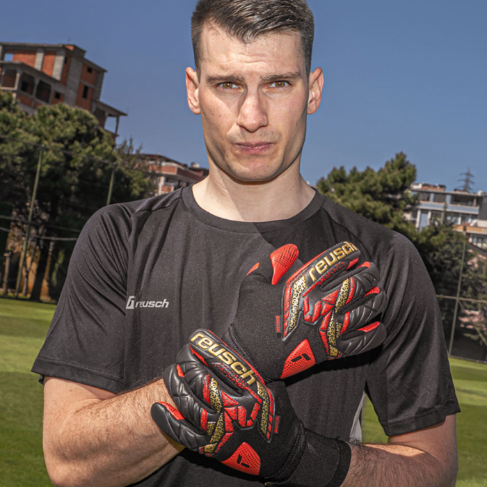 55709747075 Reusch Attrakt Gold X GluePrint Goalkeeper Gloves Black/Re