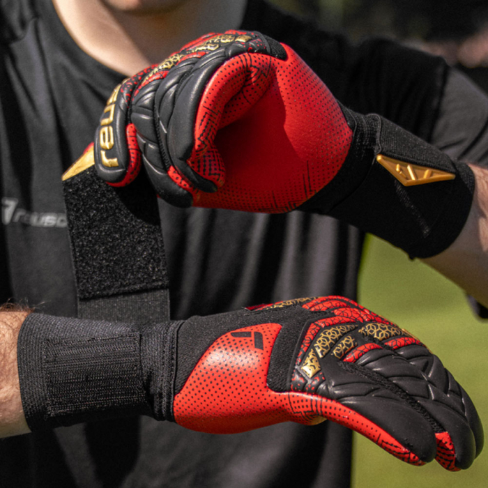55709747075 Reusch Attrakt Gold X GluePrint Goalkeeper Gloves Black/Re