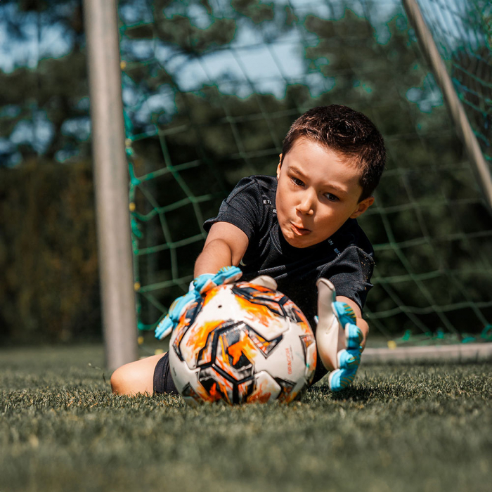 T1TAN Rebel 2.0 Sky Blue Finger Protection Junior Goalkeeper Gloves Sk