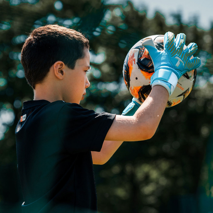 T1TAN Rebel 2.0 Sky Blue Finger Protection Junior Goalkeeper Gloves Sk