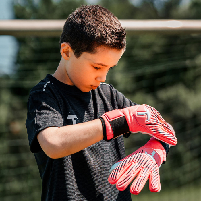 T1TAN Rebel 2.0 Fluo Pink Junior Goalkeeper Gloves Pink