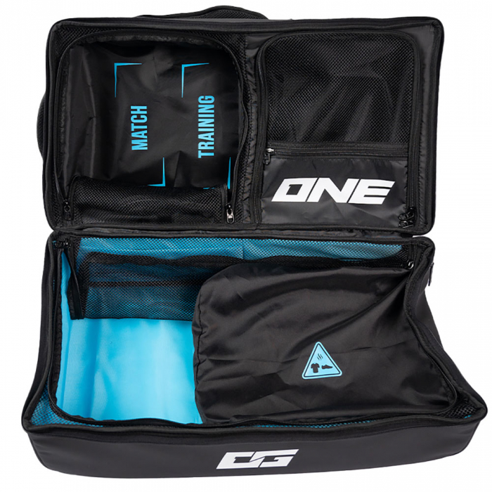 ONE Ultimate Kit Bag ONE Glove Ultimate Goalkeeper Bag Black Blue