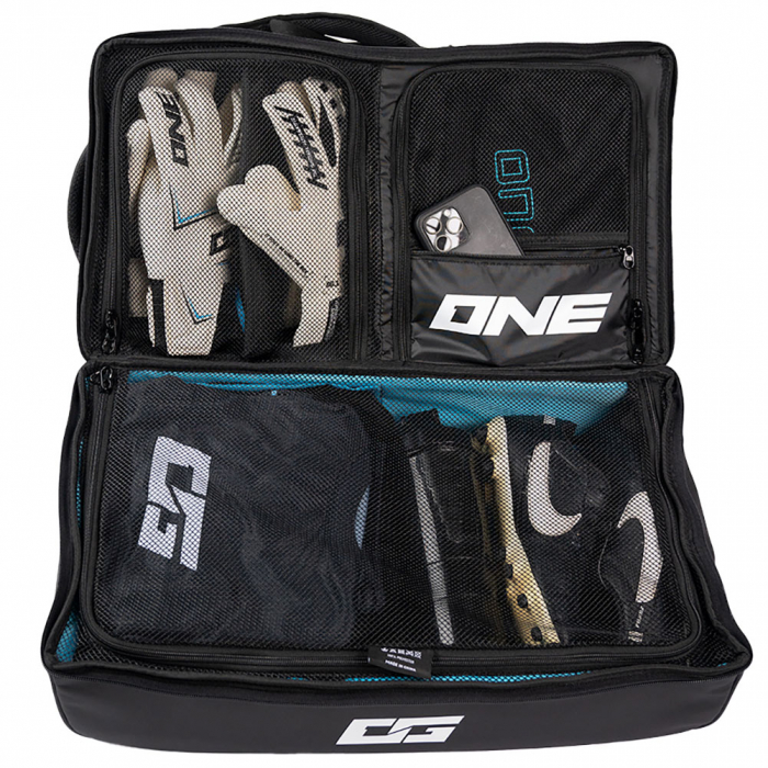 ONE Ultimate Kit Bag ONE Glove Ultimate Goalkeeper Bag Black Blue