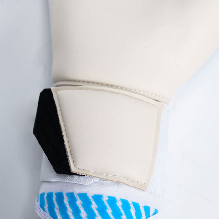 101137601 Uhlsport CYBERTEC FLEX HN Goalkeeper Gloves white/cyan