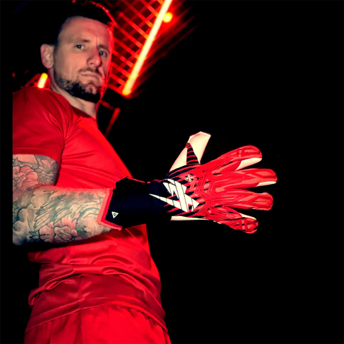 Kaliaaer RE:GEN Attack Reverse Sekure Cut Goalkeeper Gloves Attack Red