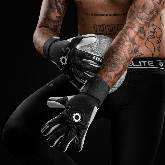 EL4BWJ Elite NEO REVOLUTION X COMBI Junior Goalkeeper Gloves Black/Whi