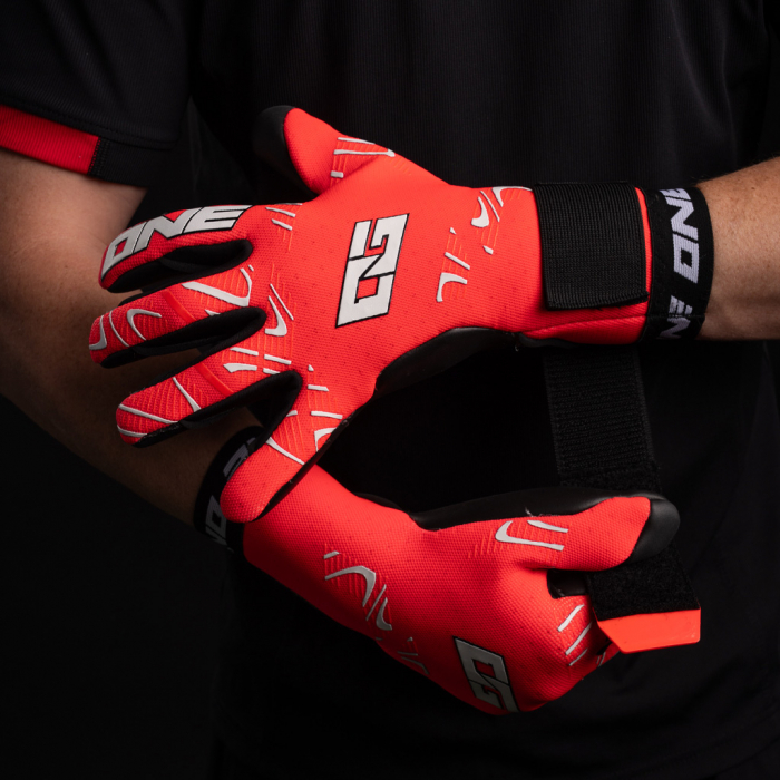 ONE OG1 Doubters Negative Goalkeeper Gloves coral combustion
