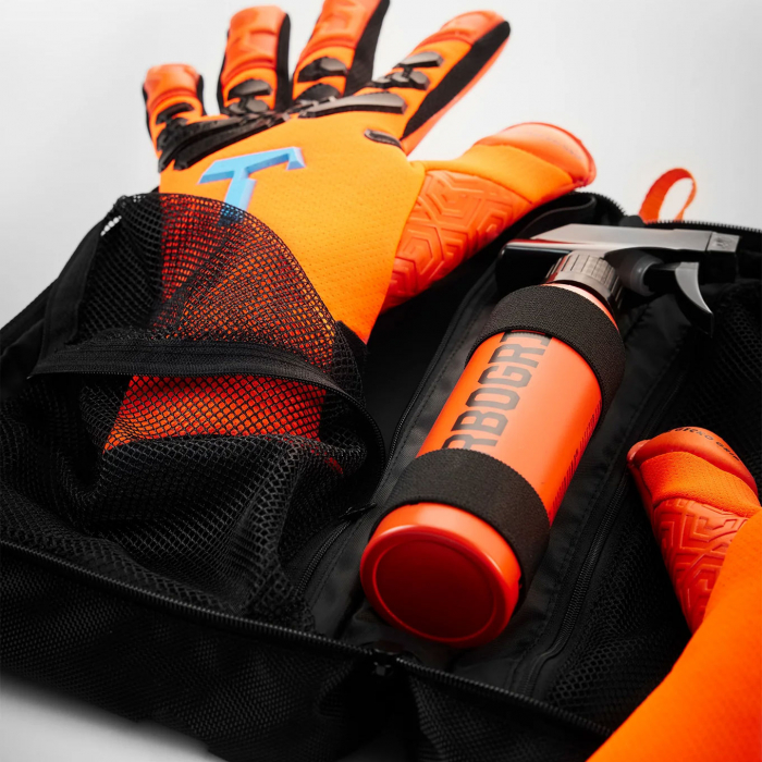 202358 T1TAN Glove Bag Goalkeeper Gloves Black