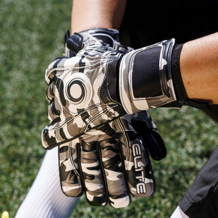 EL4CB Elite COMBAT PROTECTION Goalkeeper Gloves Camouflage