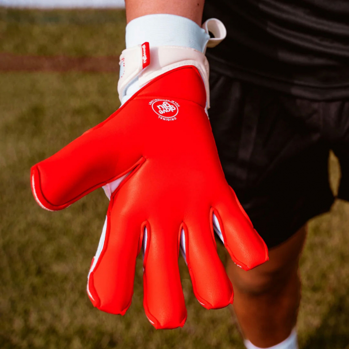 70082402J Gloveglu h:YPNO Original Junior Goalkeeper Gloves White/Red