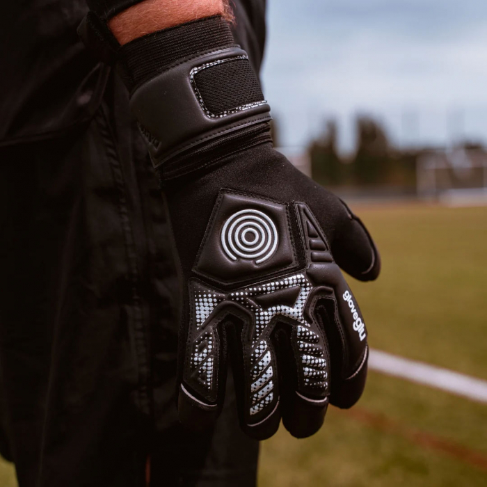 70082401J Gloveglu p:HANTOM MEGAgrip Junior Goalkeeper Gloves Black