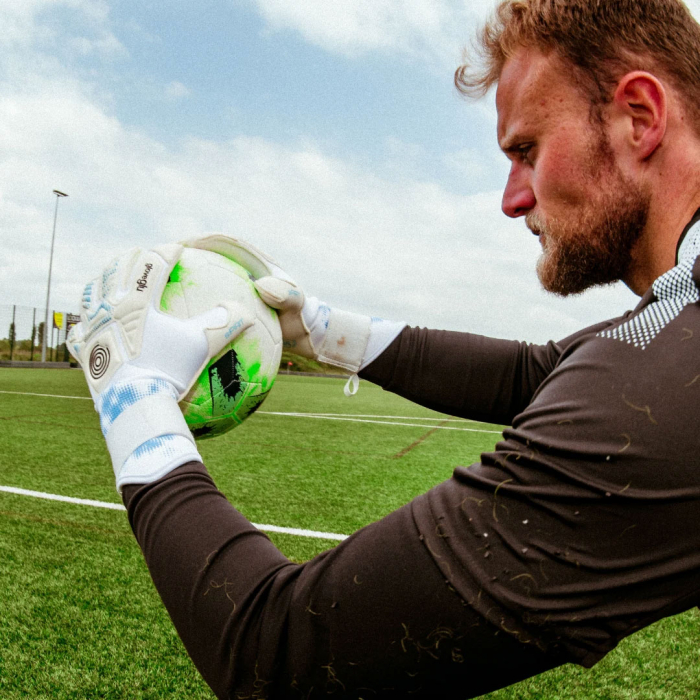 Gloveglu s:PIRIT gloveglu original Goalkeeper Gloves white/cyan