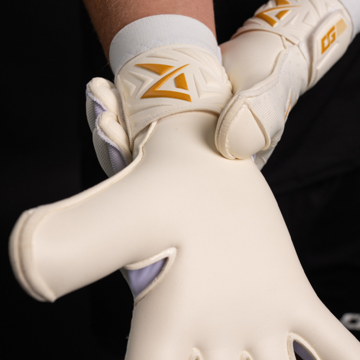 ONE OG1 Type-G David Raya Gold Goalkeeper Gloves White/Gold