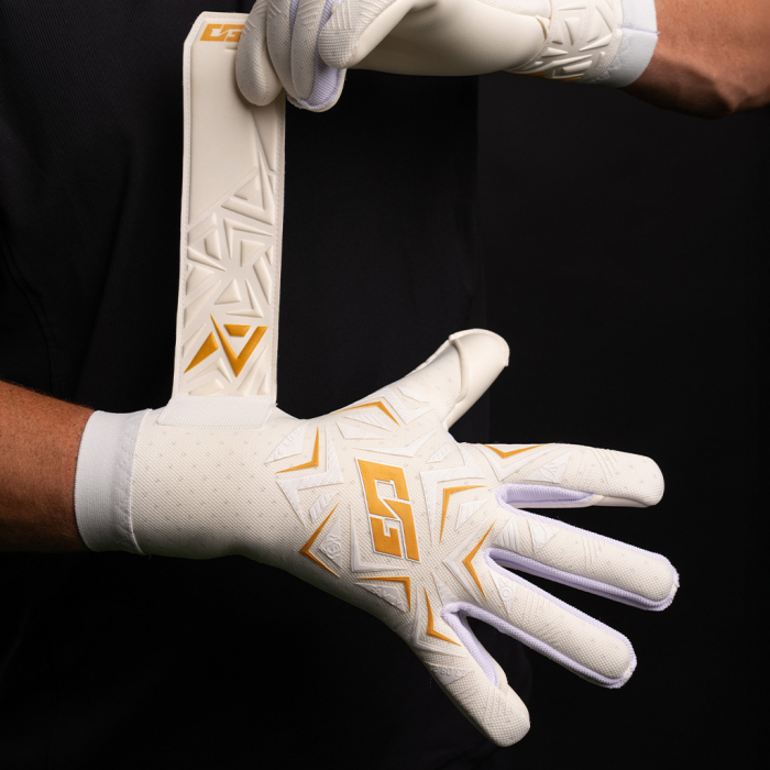 ONE OG1 Type-G David Raya Gold Junior Goalkeeper Gloves White/Gold