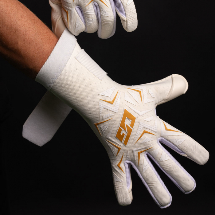 ONE OG1 Type-G David Raya Gold Junior Goalkeeper Gloves White/Gold