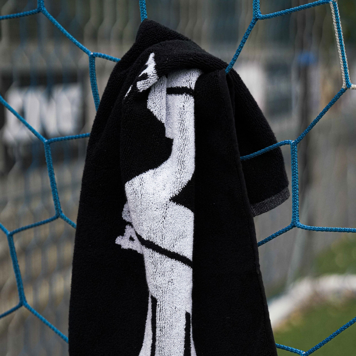 ACC-OG-TOWEL ONE Goalkeeper Glove Towel Black