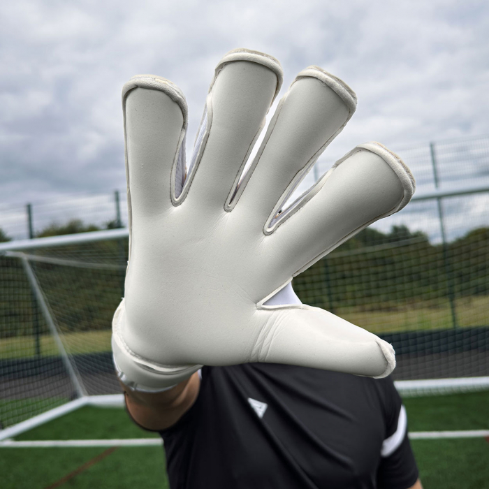 Keeper iD Goalproof POWER 1.0 Surround + Goalkeeper Gloves White Pink