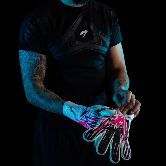 Kaliaaer NitroLITE Sekure Junior Goalkeeper Gloves Highlighter Pink
