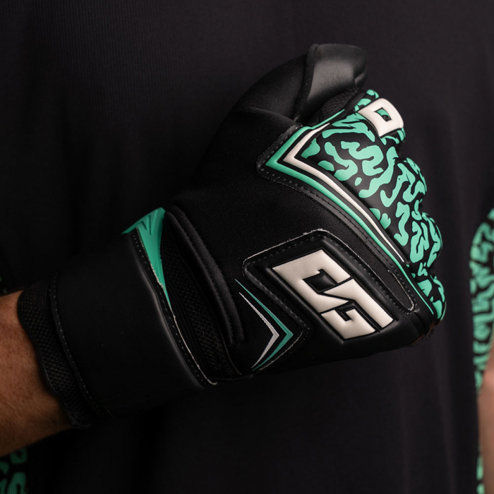 ONE NXT Advance Mentality Monster Goalkeeper Gloves BLACK/GREEN