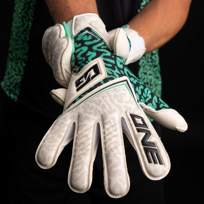 ONE NXT Pro Mentality Monster Hyla Junior Goalkeeper Gloves White/Blac