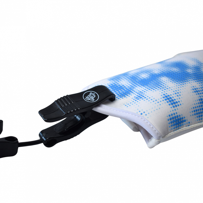 50062501 gloveglu Clip 'n' Dry Goalkeeper Glove Drier Airer