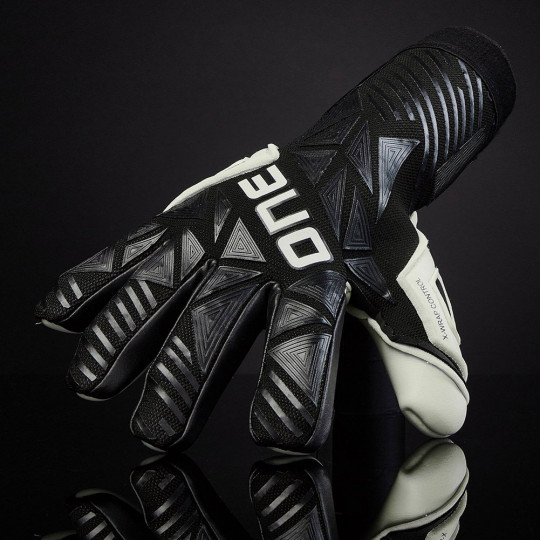 ONE GEO 3.0 MD Junior Goalkeeper Gloves (Black)