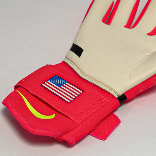 Nike Goalkeeper Phantom Shadow Goalkeeper Gloves Bright Crimson/Volt