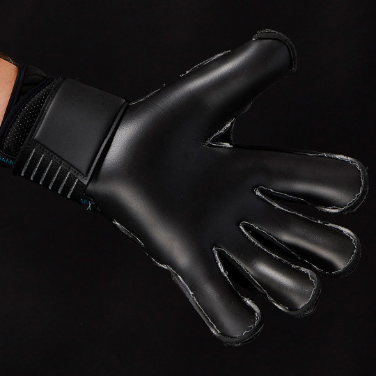 ONE SLYR Boss Junior Goalkeeper Gloves Black