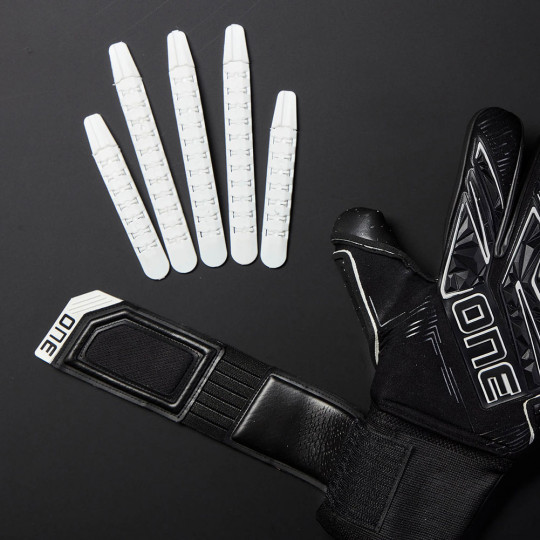 ONE APEX Colossus Junior Goalkeeper Gloves Black