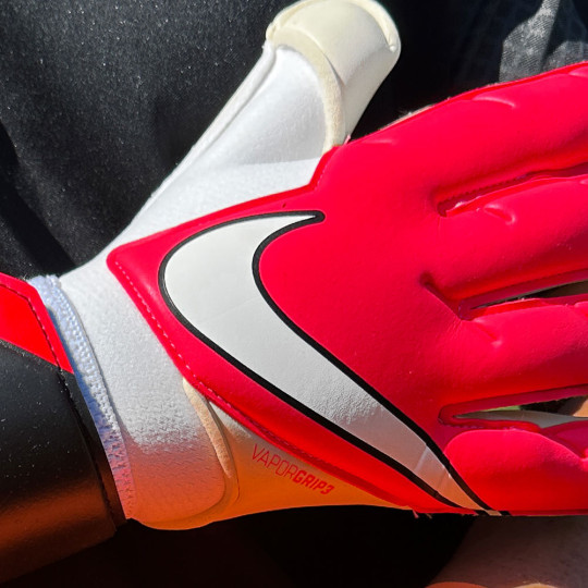 Nike Vapor Grip 3 RS PROMO Goalkeeper Gloves Bright Crimson