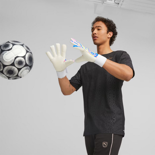 Puma ULTRA ULTIMATE Energy Hybrid Goalkeeper Gloves