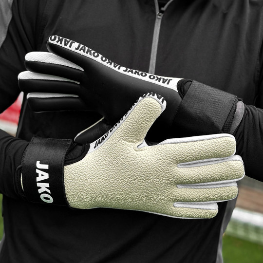 Goalkeeper gloves under 300 outlet