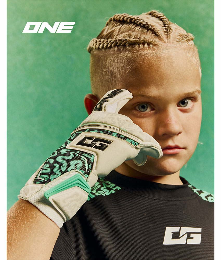 Junior Goalkeeper Gloves 2026 the latest junior goalkeeper gloves