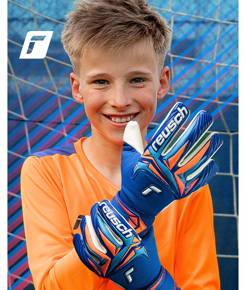 Junior Goalkeeper Gloves 2026 the latest junior goalkeeper gloves