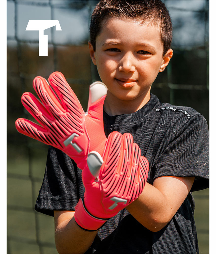 Junior Goalkeeper Gloves 2026 the latest junior goalkeeper gloves