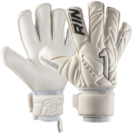 Rinat deals soccer gloves