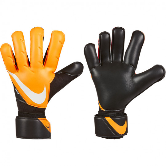 nike goalie gloves