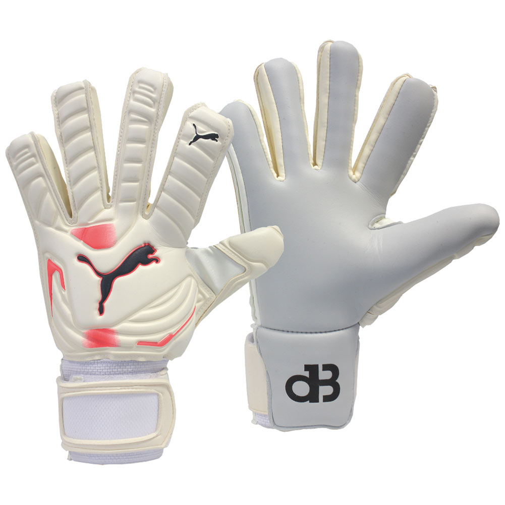 puma soccer gloves