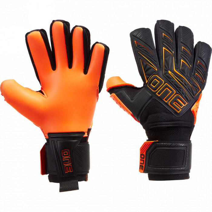 ONE APEX Magma Junior Goalkeeper Gloves black/orange