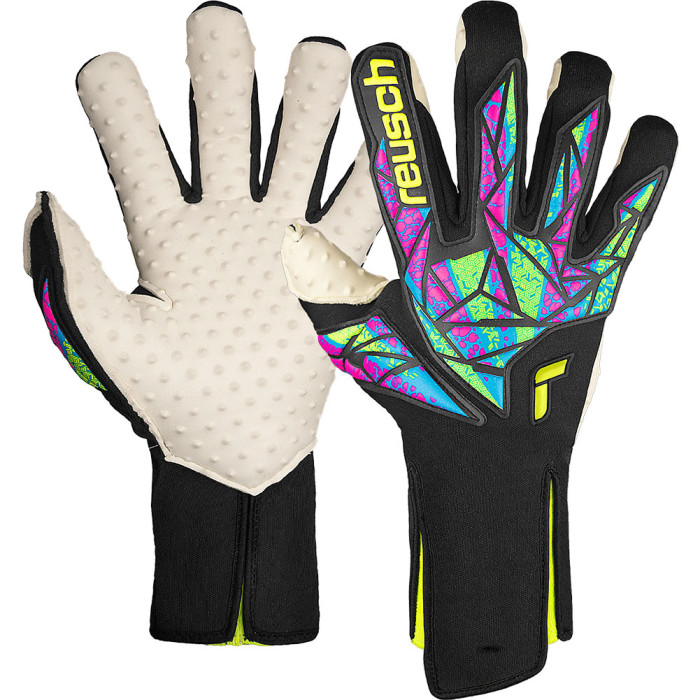 54700797752 Reusch Attrakt SpeedBump Strapless AdaptiveFlex Goalkeeper Gloves Black